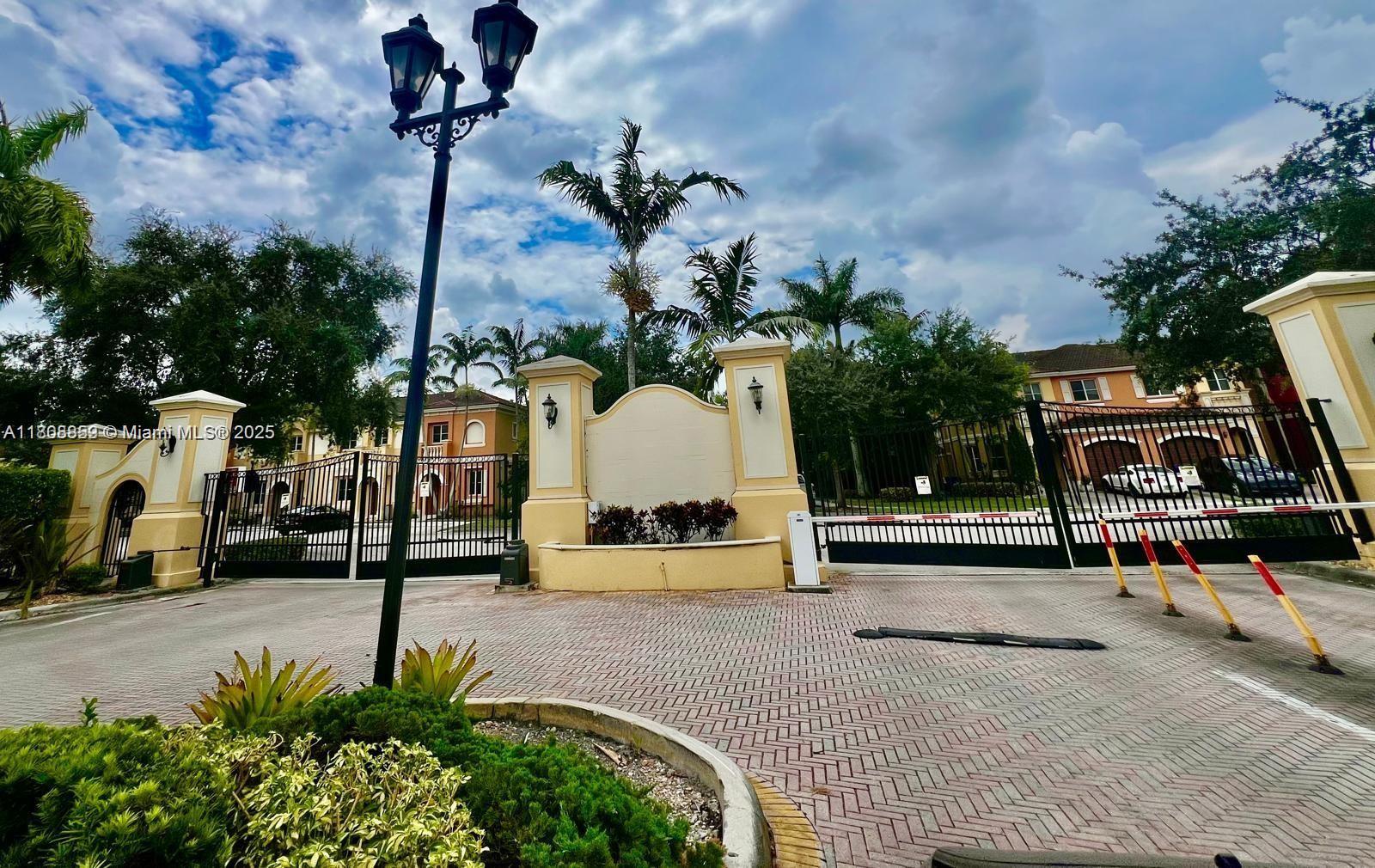VILLAGE WALK CONDO - Residential Lease