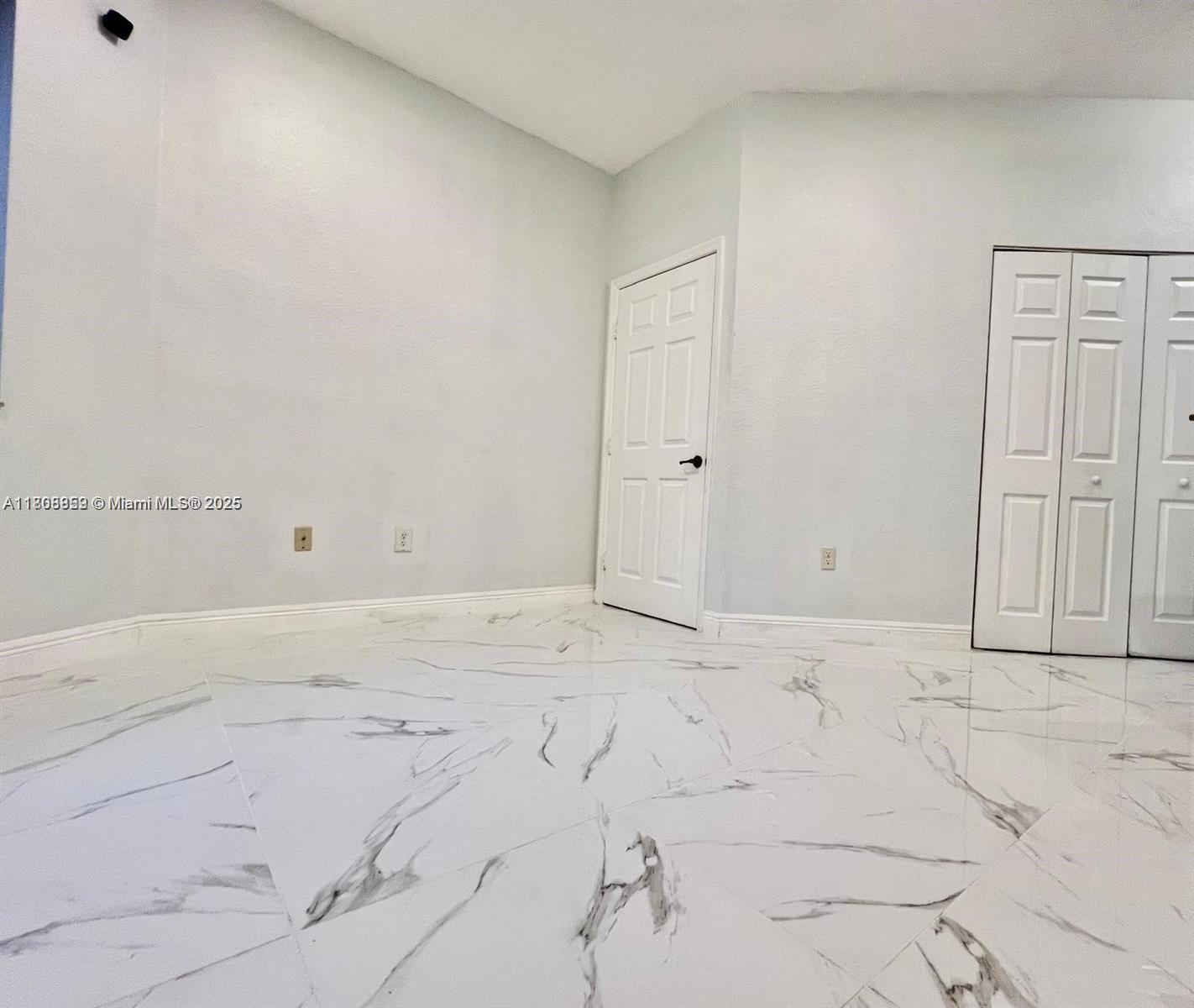 VILLAGE WALK CONDO - Residential Lease