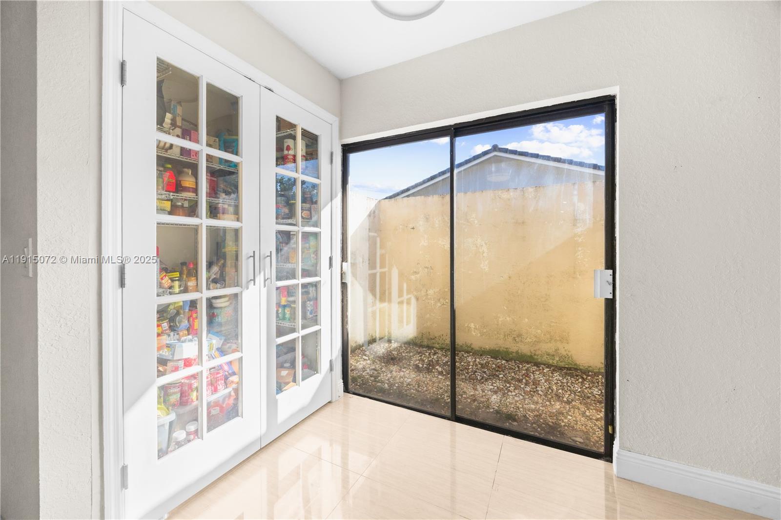 SHADOW WOOD - Residential