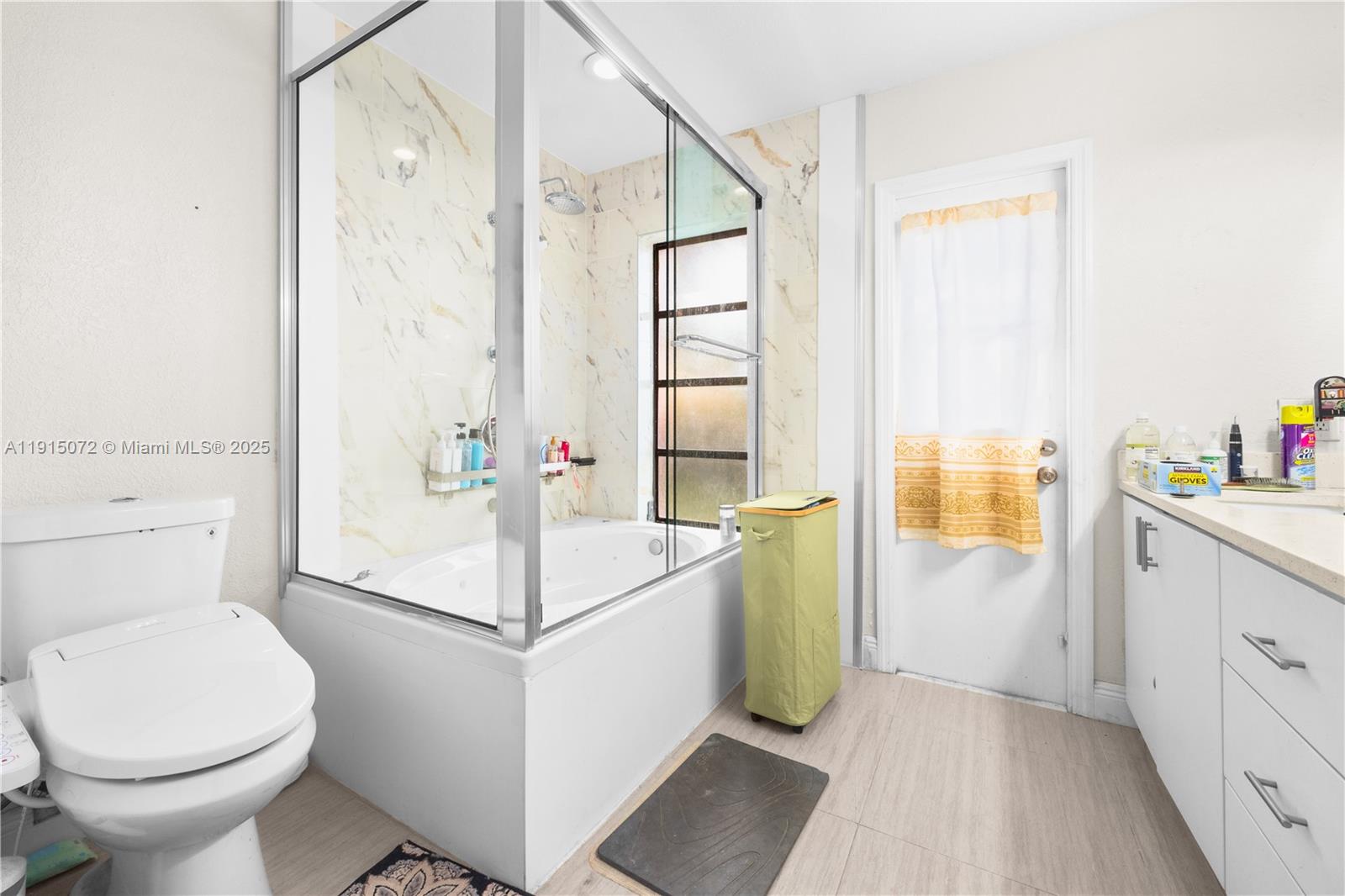 SHADOW WOOD - Residential