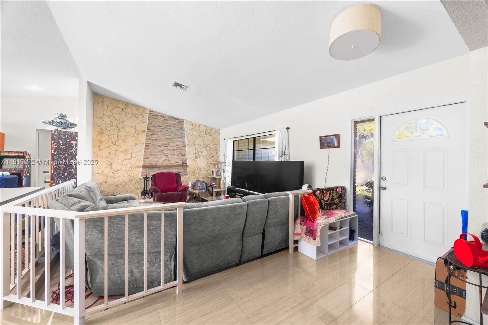 SHADOW WOOD - Residential