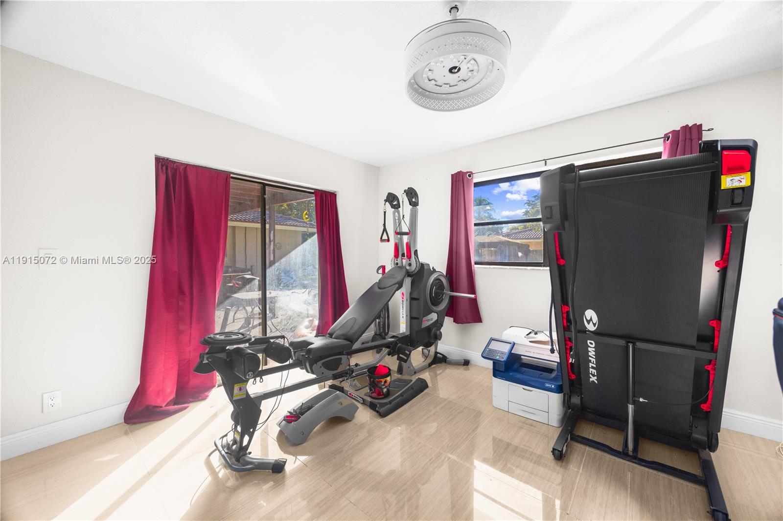 SHADOW WOOD - Residential