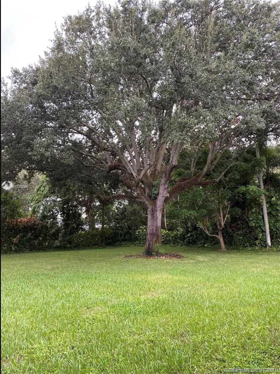 COCHRANE MANOR - Residential Lease