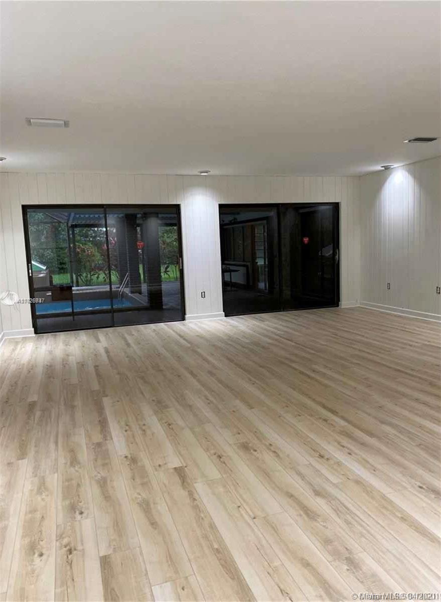 COCHRANE MANOR - Residential Lease