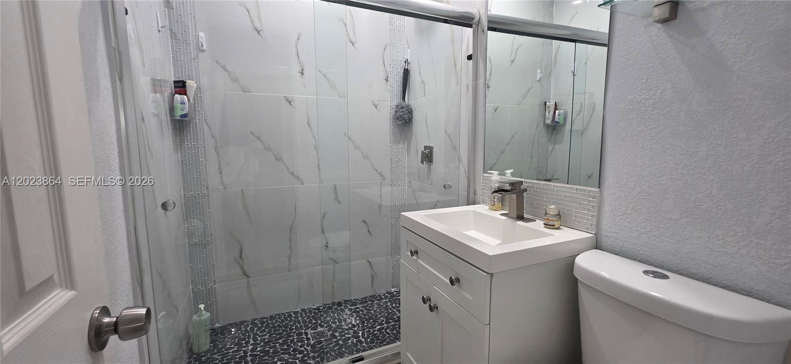 HOLLYWOOD HEIGHTS ESTATES - Residential Lease