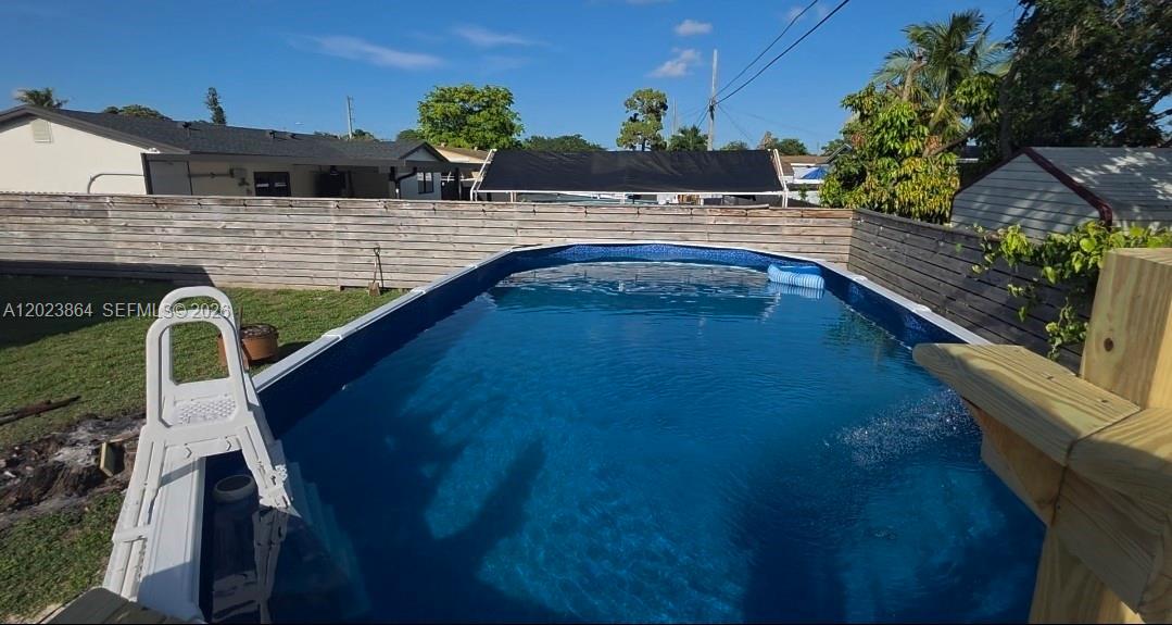 HOLLYWOOD HEIGHTS ESTATES - Residential Lease