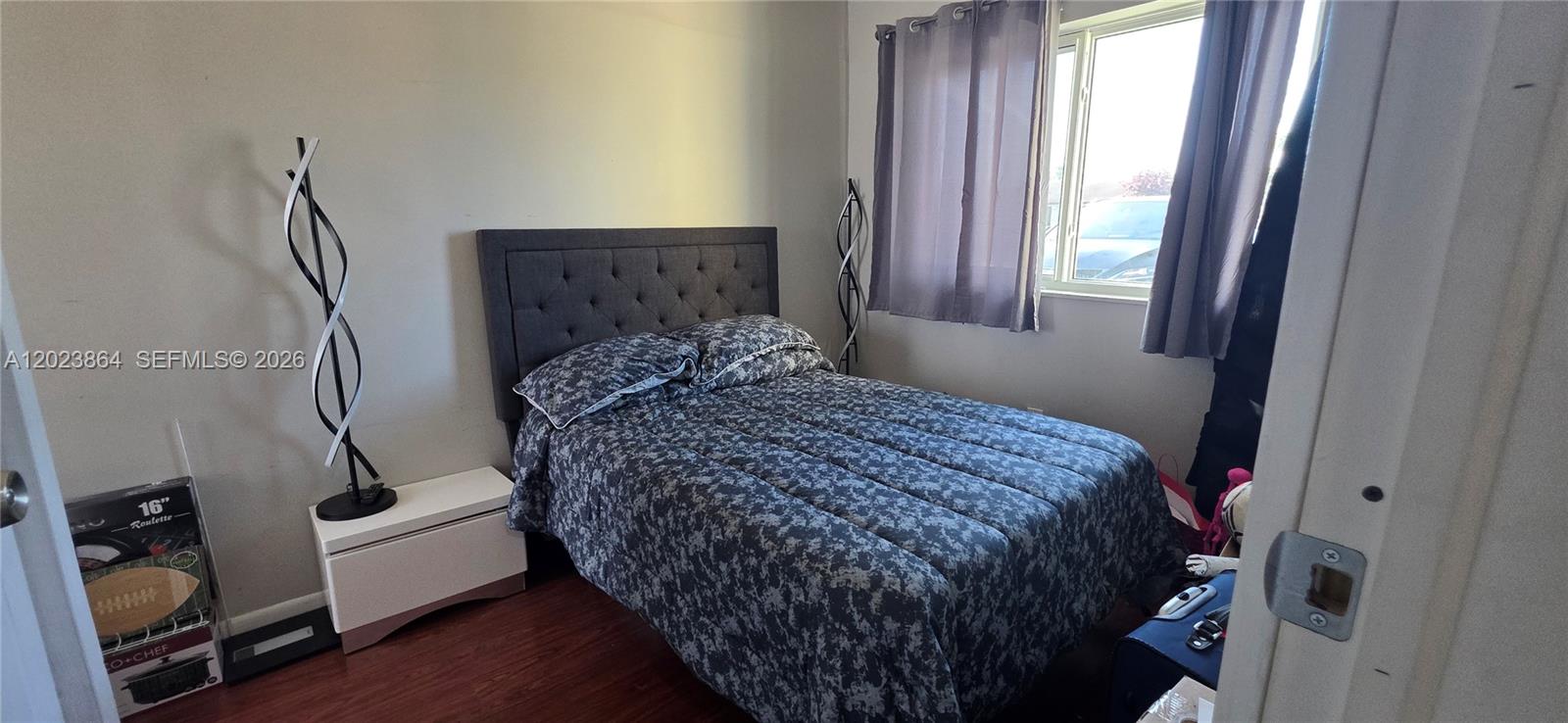 HOLLYWOOD HEIGHTS ESTATES - Residential Lease