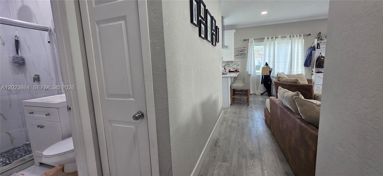 HOLLYWOOD HEIGHTS ESTATES - Residential Lease