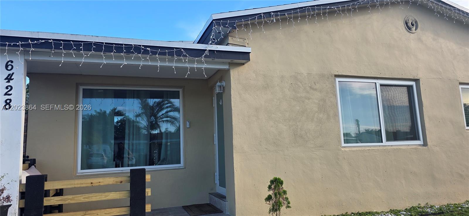 HOLLYWOOD HEIGHTS ESTATES - Residential Lease