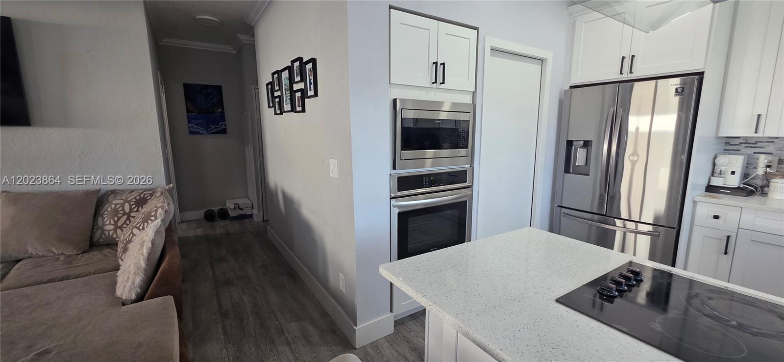 HOLLYWOOD HEIGHTS ESTATES - Residential Lease