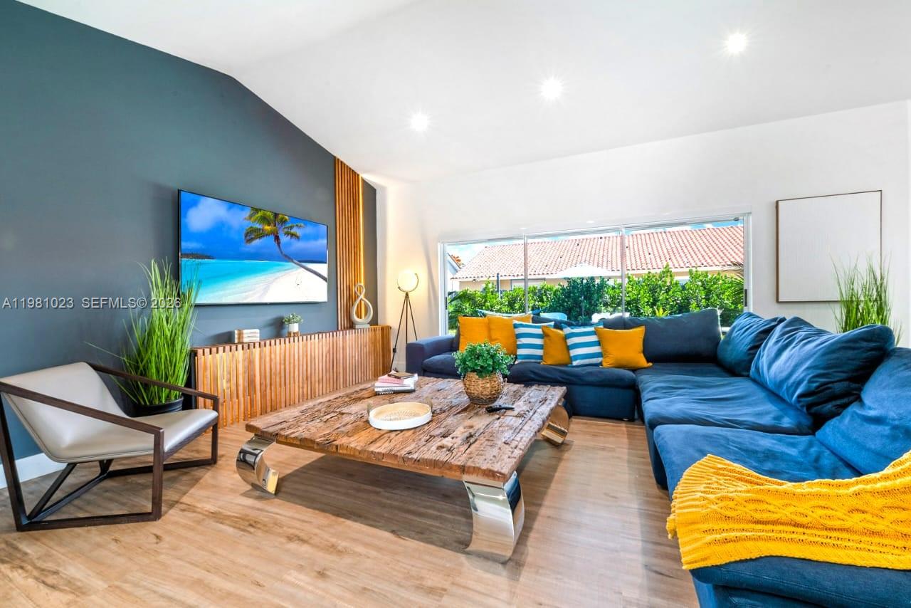 LIMEWOOD GROVE - Residential