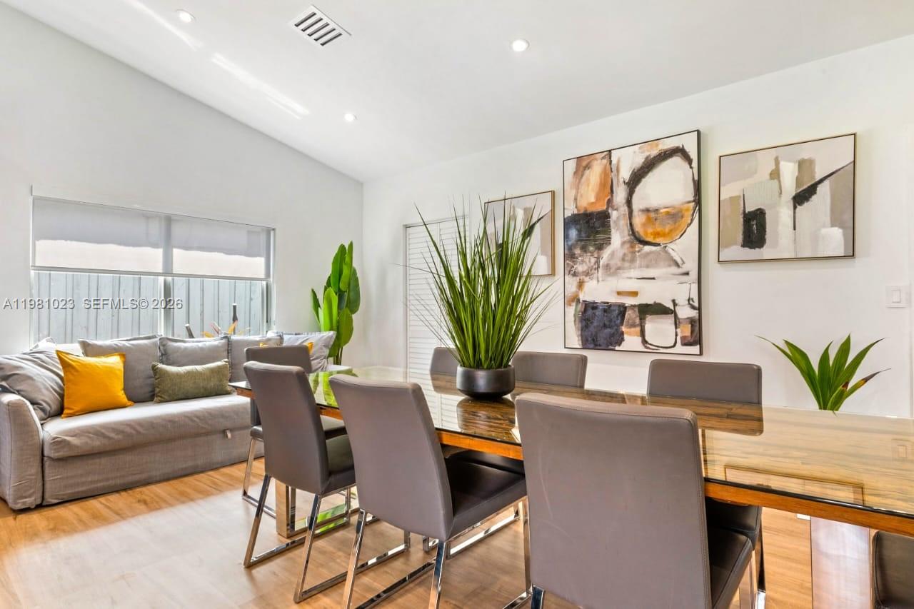 LIMEWOOD GROVE - Residential