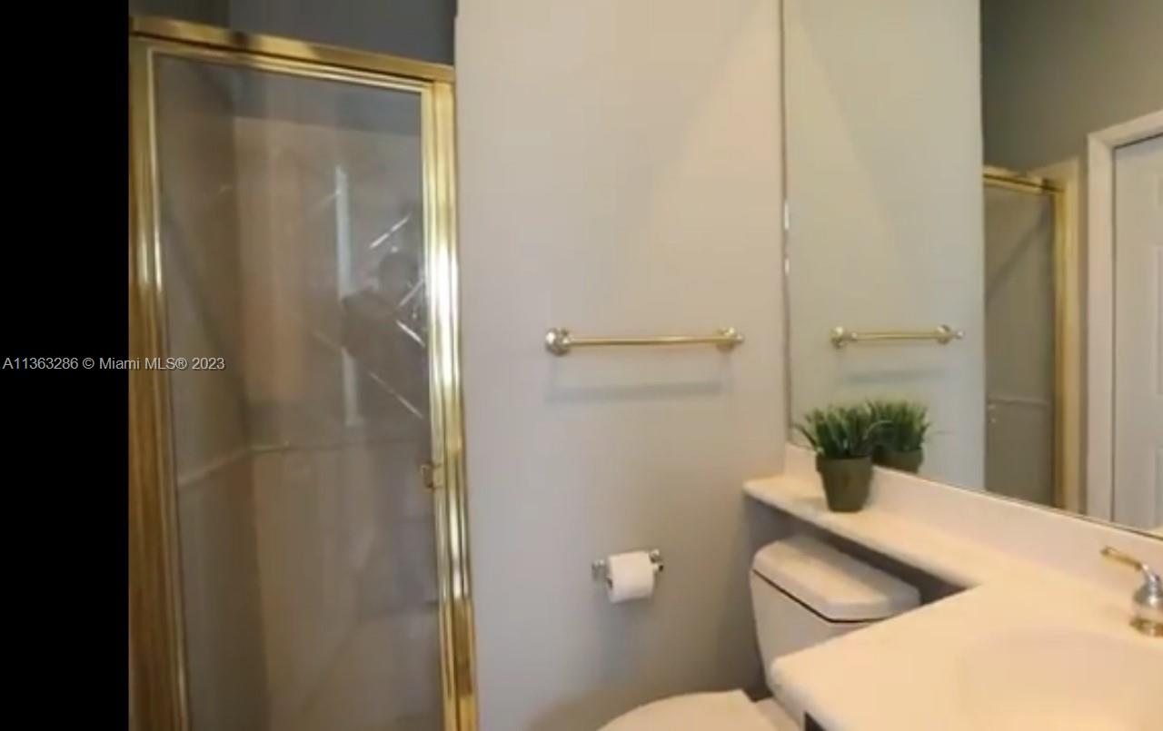 SUNSET LAKES PLAT ONE - Residential Lease