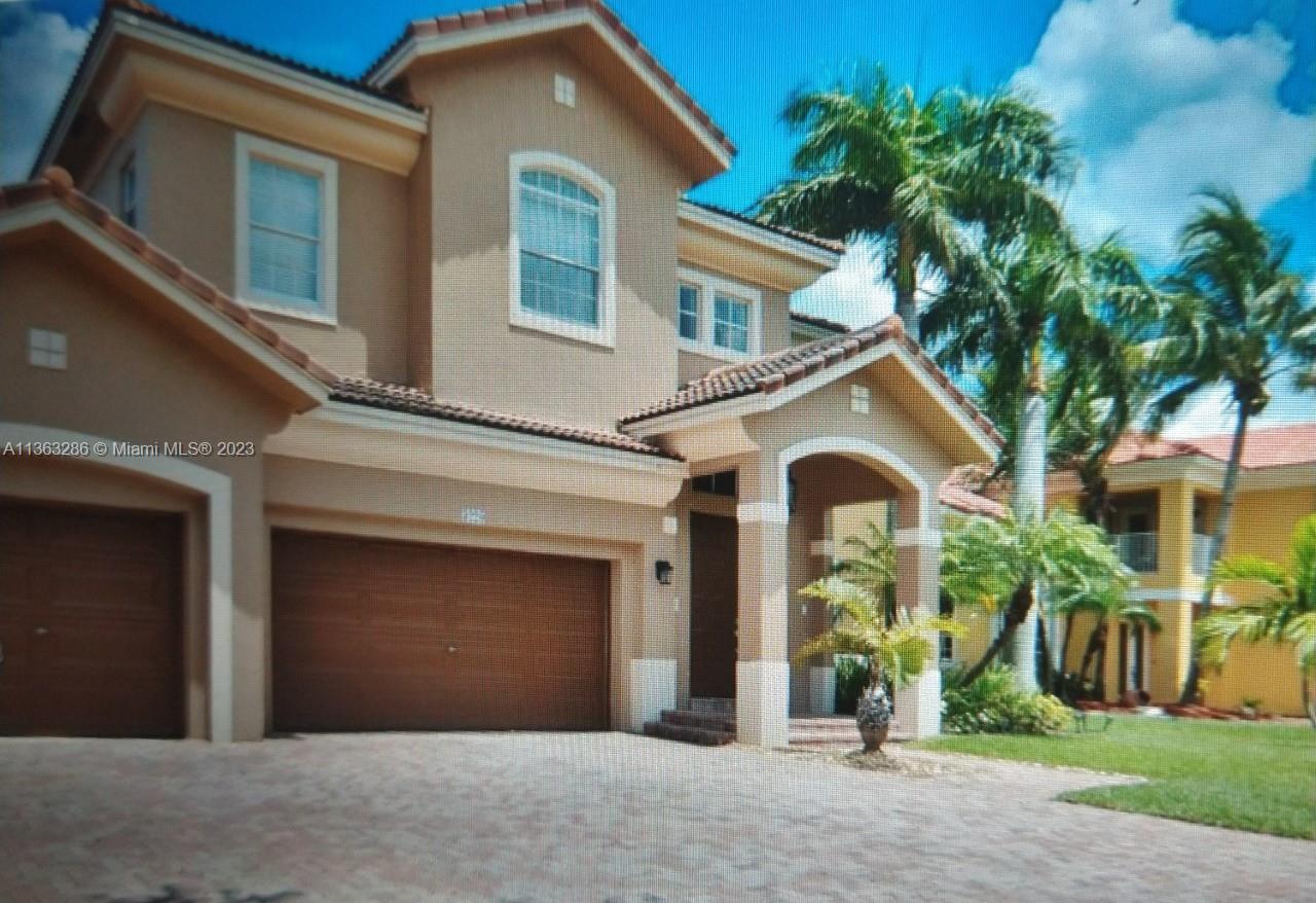 SUNSET LAKES PLAT ONE - Residential Lease