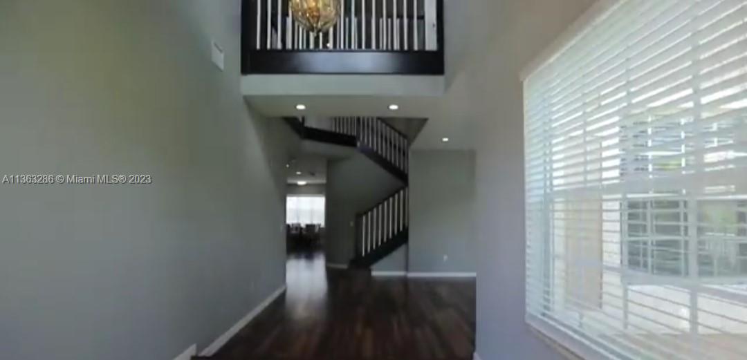 SUNSET LAKES PLAT ONE - Residential Lease