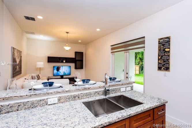 JACQUELINE GARDENS - Residential