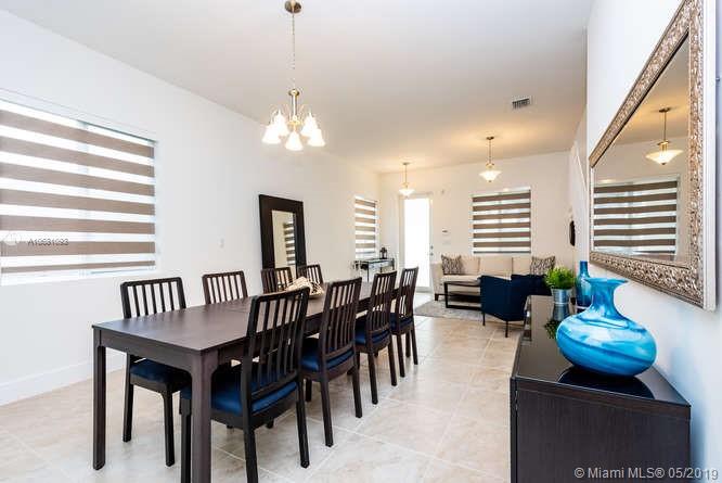 JACQUELINE GARDENS - Residential