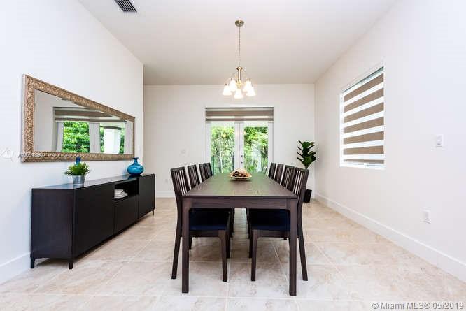 JACQUELINE GARDENS - Residential