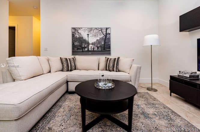 JACQUELINE GARDENS - Residential