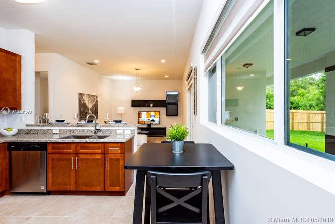 JACQUELINE GARDENS - Residential