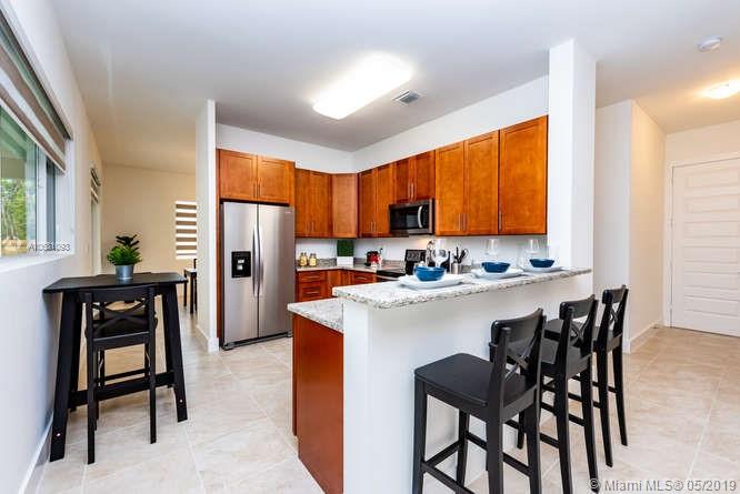 JACQUELINE GARDENS - Residential