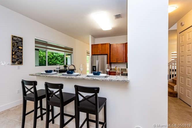 JACQUELINE GARDENS - Residential