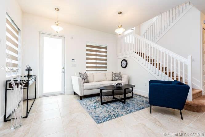 JACQUELINE GARDENS - Residential
