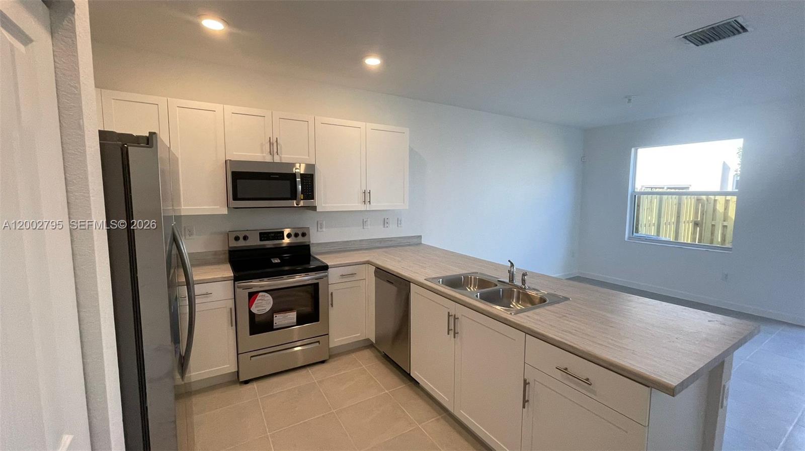 KEYS GATE RESIDENTIAL - Residential Lease