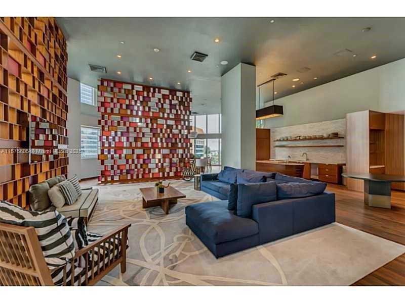 BRICKELL HOUSE - Residential