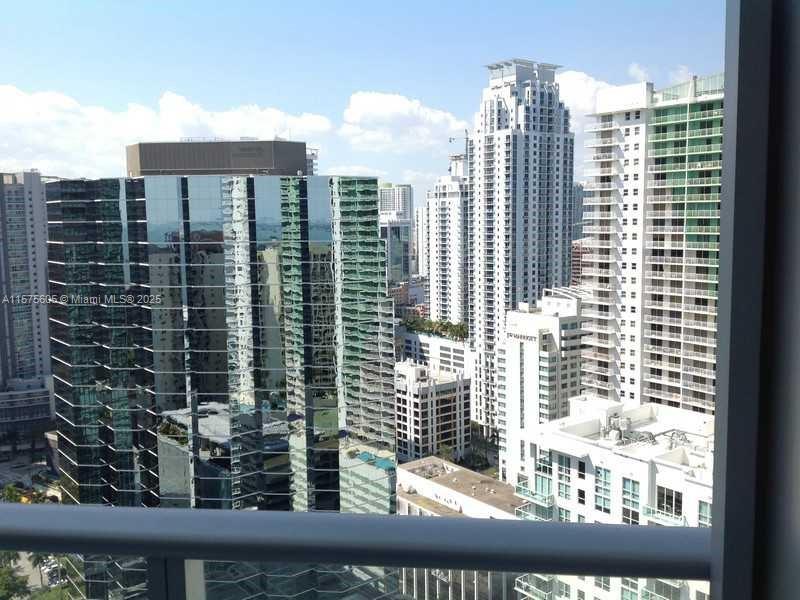 BRICKELL HOUSE - Residential