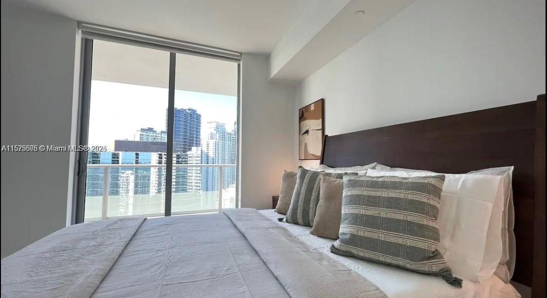 BRICKELL HOUSE - Residential