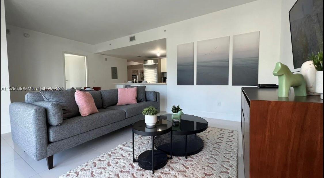 1300 BRICKELL BAY DR 3400