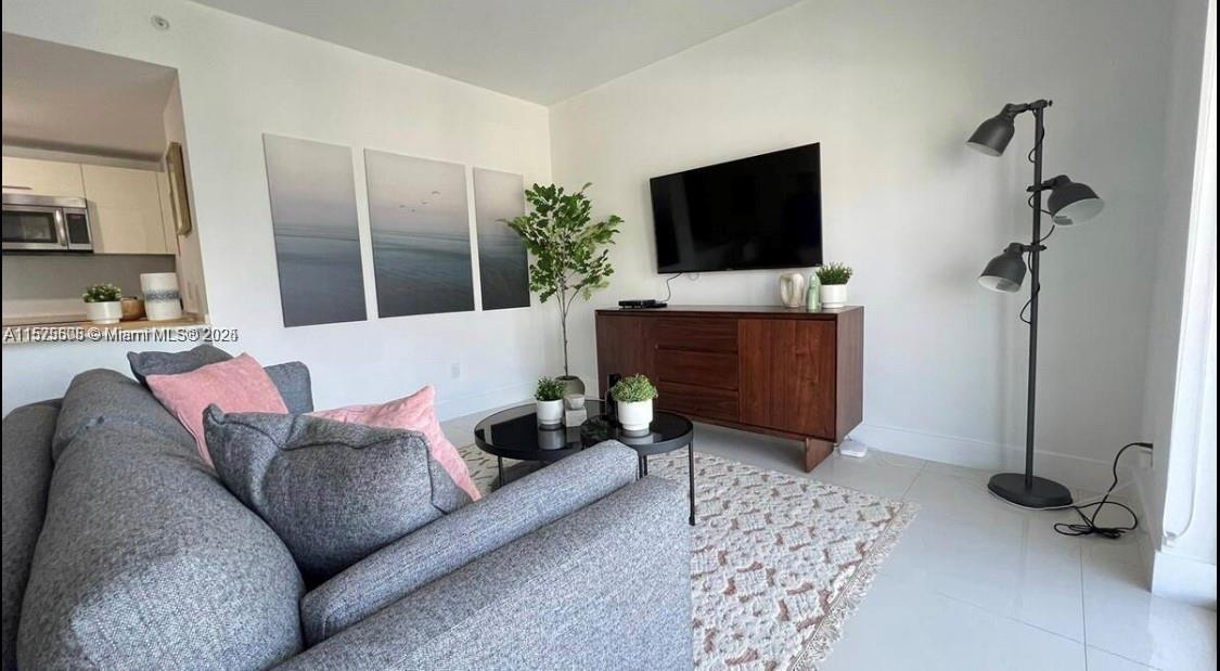 1300 BRICKELL BAY DR 3400