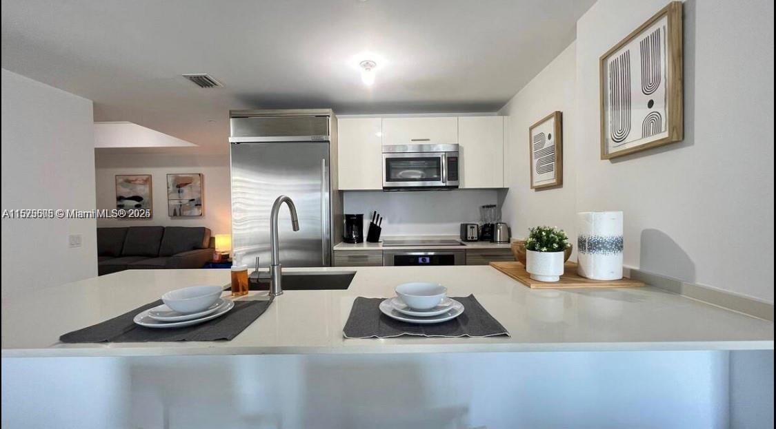 BRICKELL HOUSE - Residential