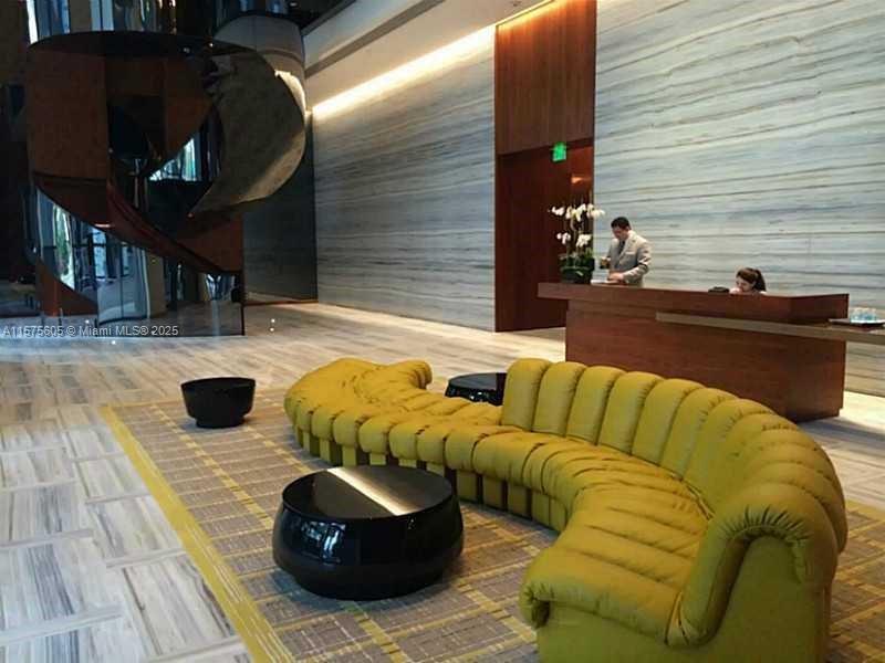 BRICKELL HOUSE - Residential