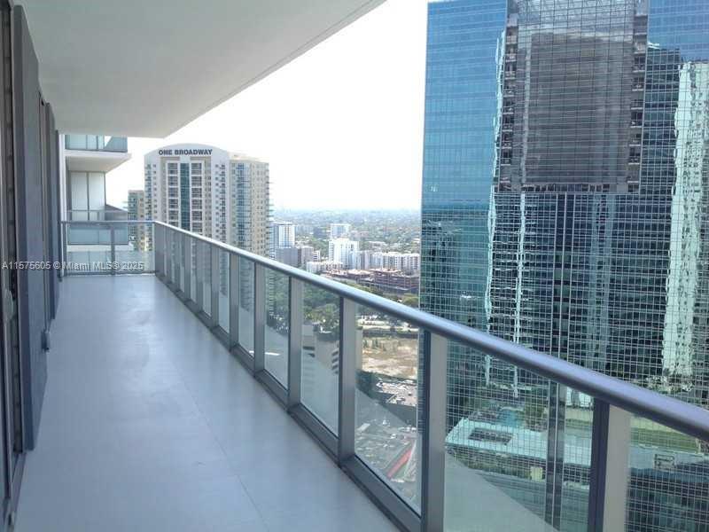 BRICKELL HOUSE - Residential