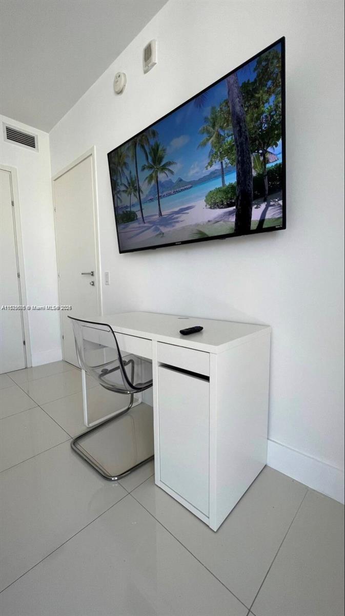 BRICKELL HOUSE - Residential