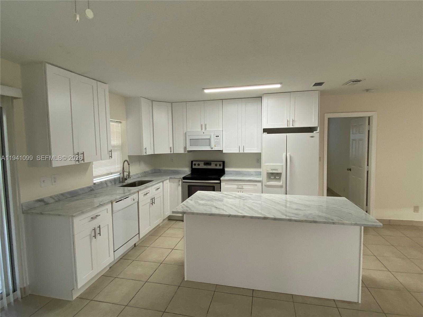 KIMBERLY VILLAGE SEC 1 RE - Residential Lease