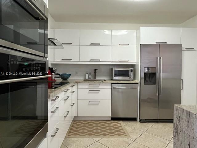 LONGWOOD TOWERS CONDO - Residential Lease