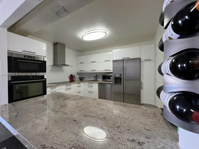 LONGWOOD TOWERS CONDO - Residential Lease