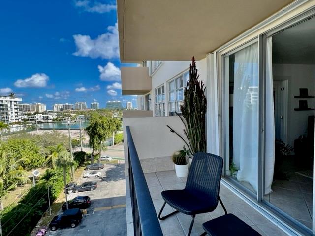 LONGWOOD TOWERS CONDO - Residential Lease