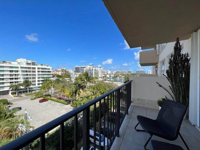 LONGWOOD TOWERS CONDO - Residential Lease