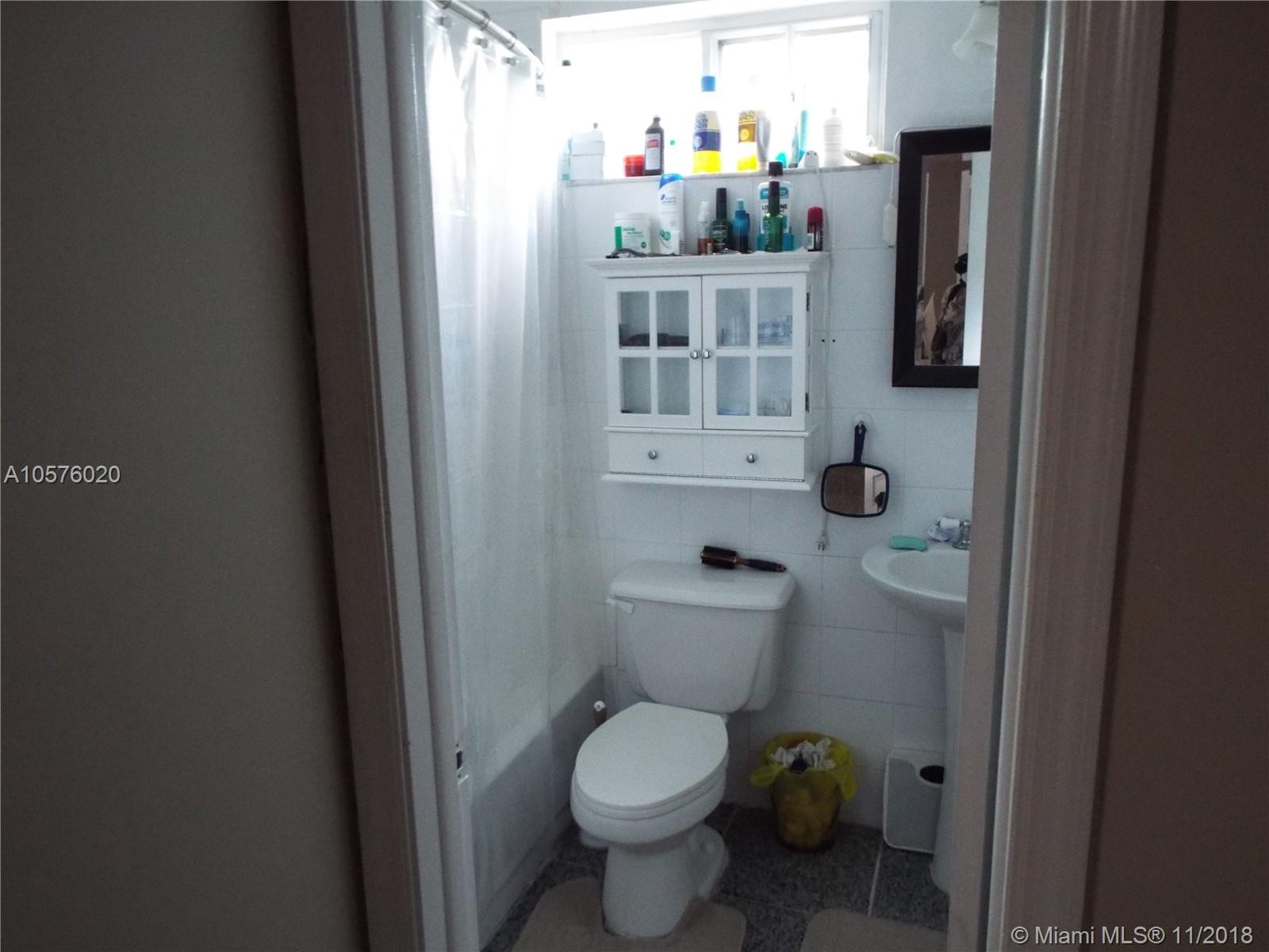 HIALEAH 8TH ADDN REV PL - Residential Income