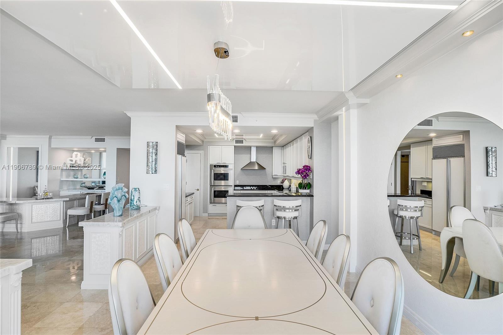 HAMPTONS SOUTH CONDO - Residential