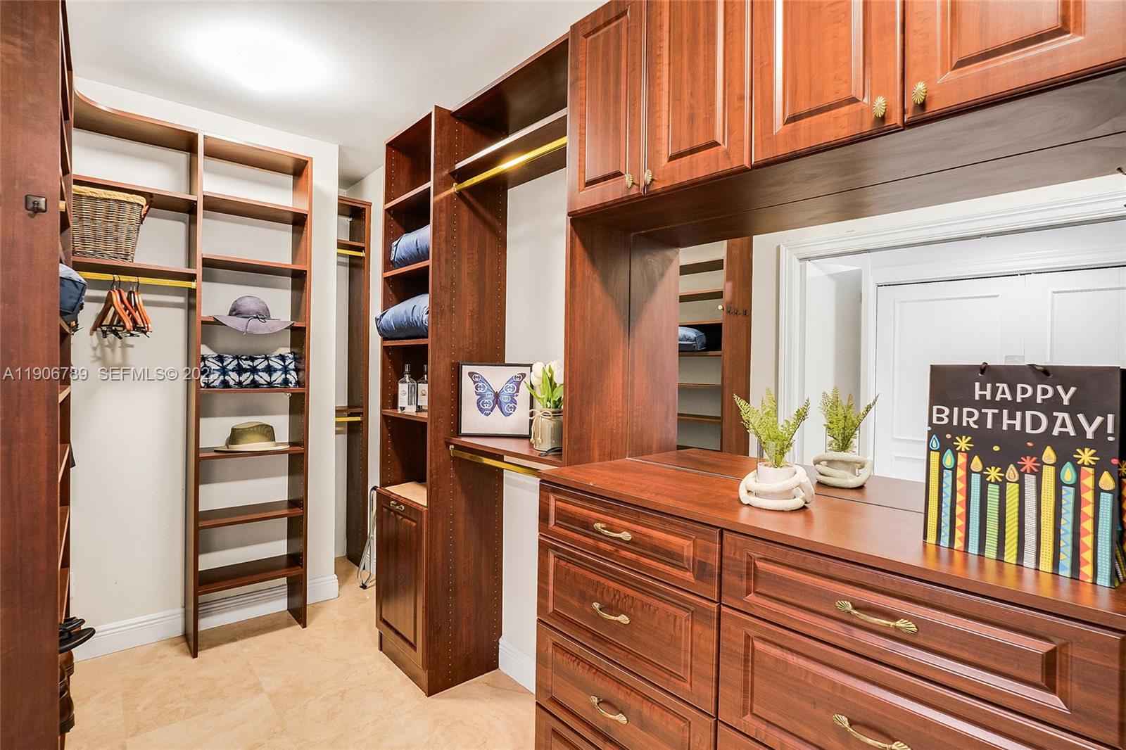 HAMPTONS SOUTH CONDO - Residential