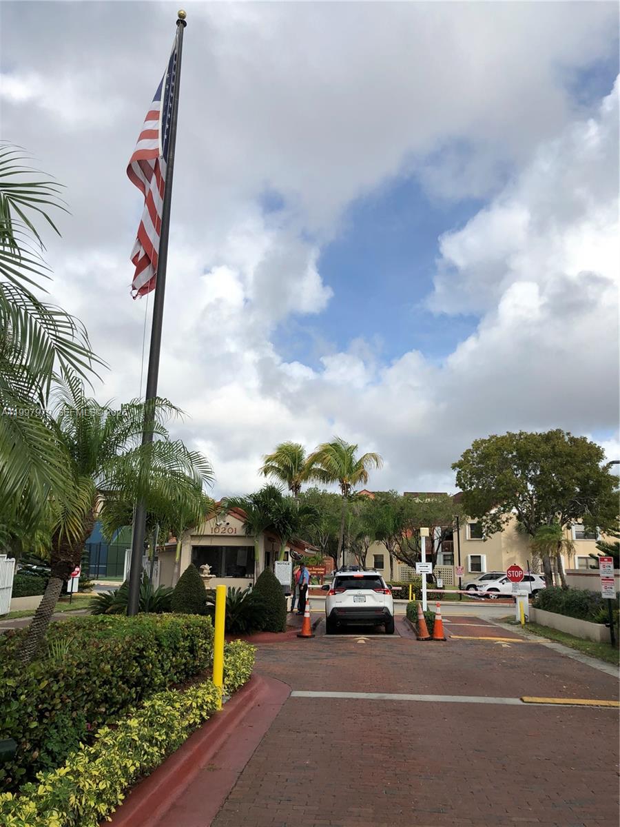 WEST FONTAINE CONDO - Residential Lease