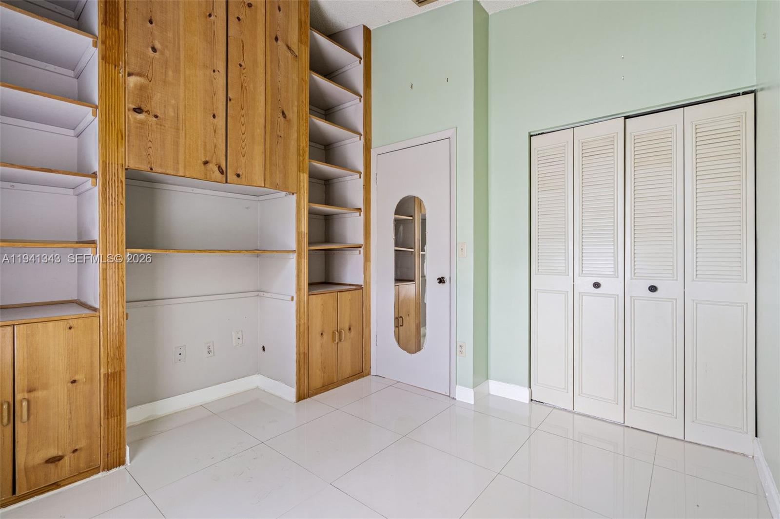 WESTWIND LAKES GARDEN - Residential