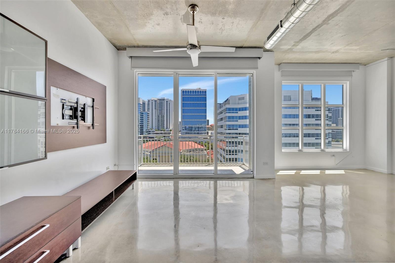 313 Ne 2nd St 1002, Fort Lauderdale, Broward County, Florida - 1 Bedrooms  
1 Bathrooms - 