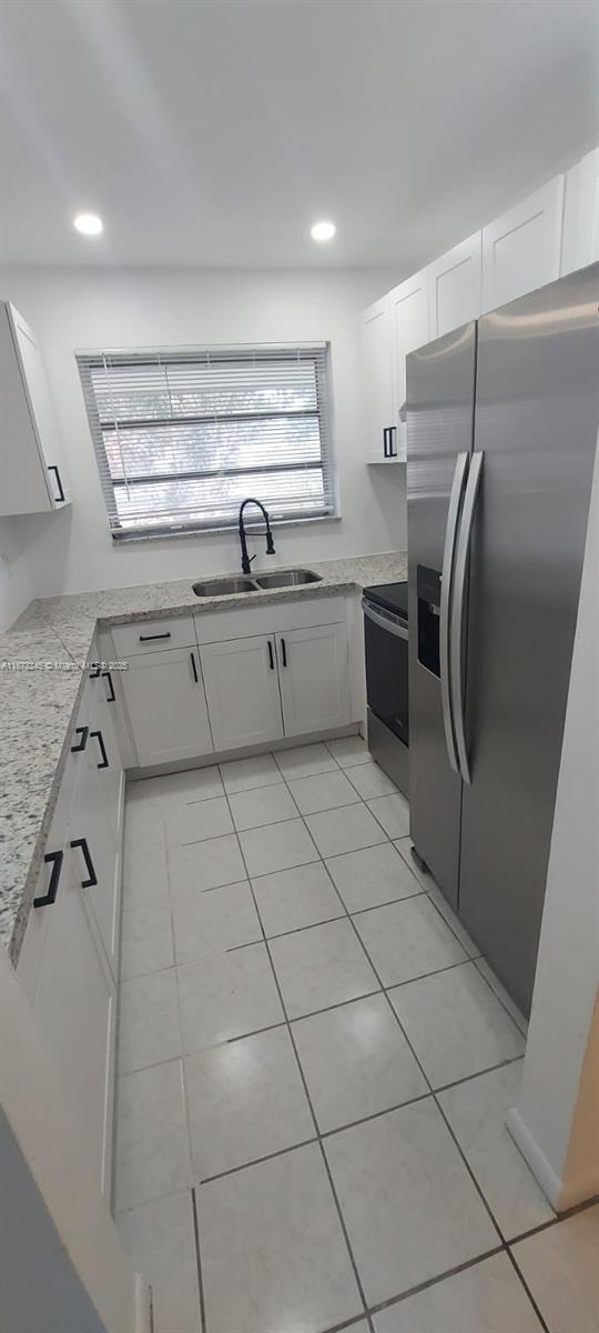 FLORAL PARK VILLAS 12 INC - Residential Lease