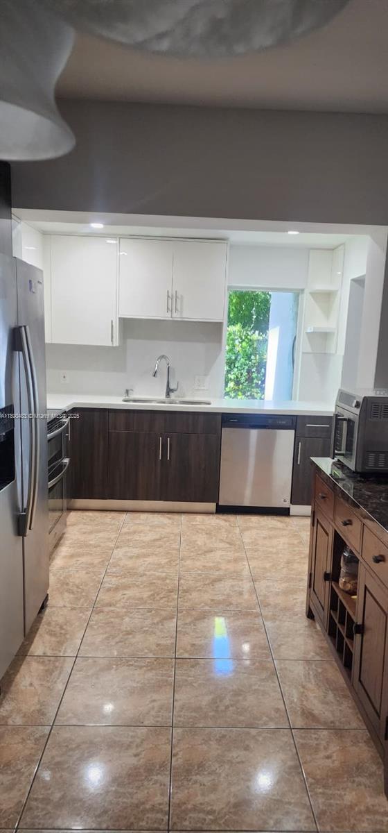 GABLES VIEW - Residential Income